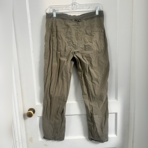 James Perse Women's Utility Drawstring Pants Cotton
Stretch Size Small $225 - Picture 4 of 4